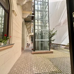 hotellátogatás