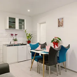Lina 3* Ljubljana